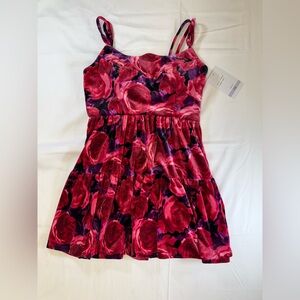 Violet Weekend Velvet Pink Floral Juniors  Dress Size 1-2. FitNFlare silhouette